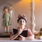 6PR0302 Deko-Figur Büste Frau 50er Jahre mit Buch...